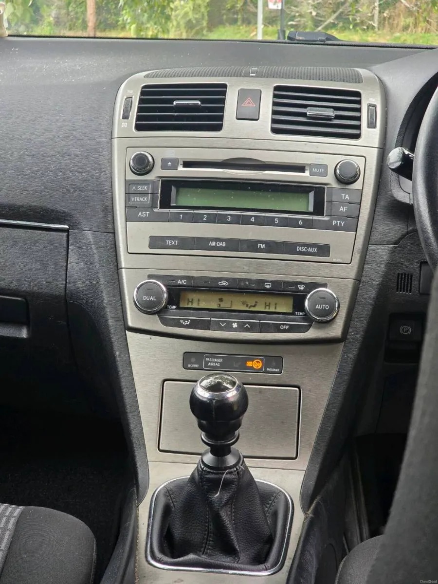 TOYOTA AVENSIS MANUAL 2.L DIESEL NCT 09 27 NO SWAP - Image 3