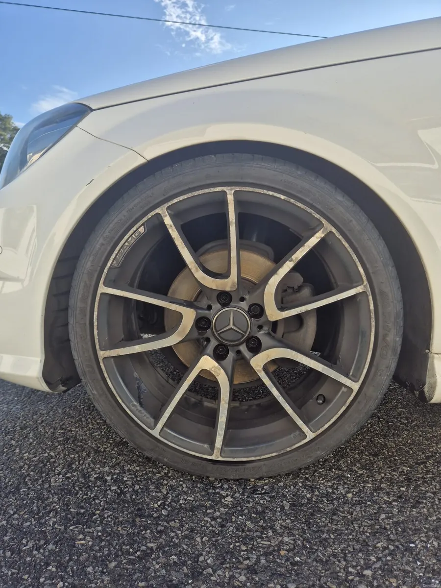 2014 Mercedes-Benz C-Class CDI Automatic - Image 3
