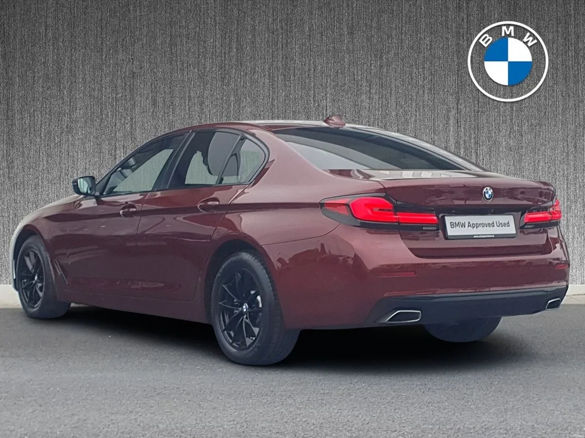 BMW 5-Series 520d SE - Image 2