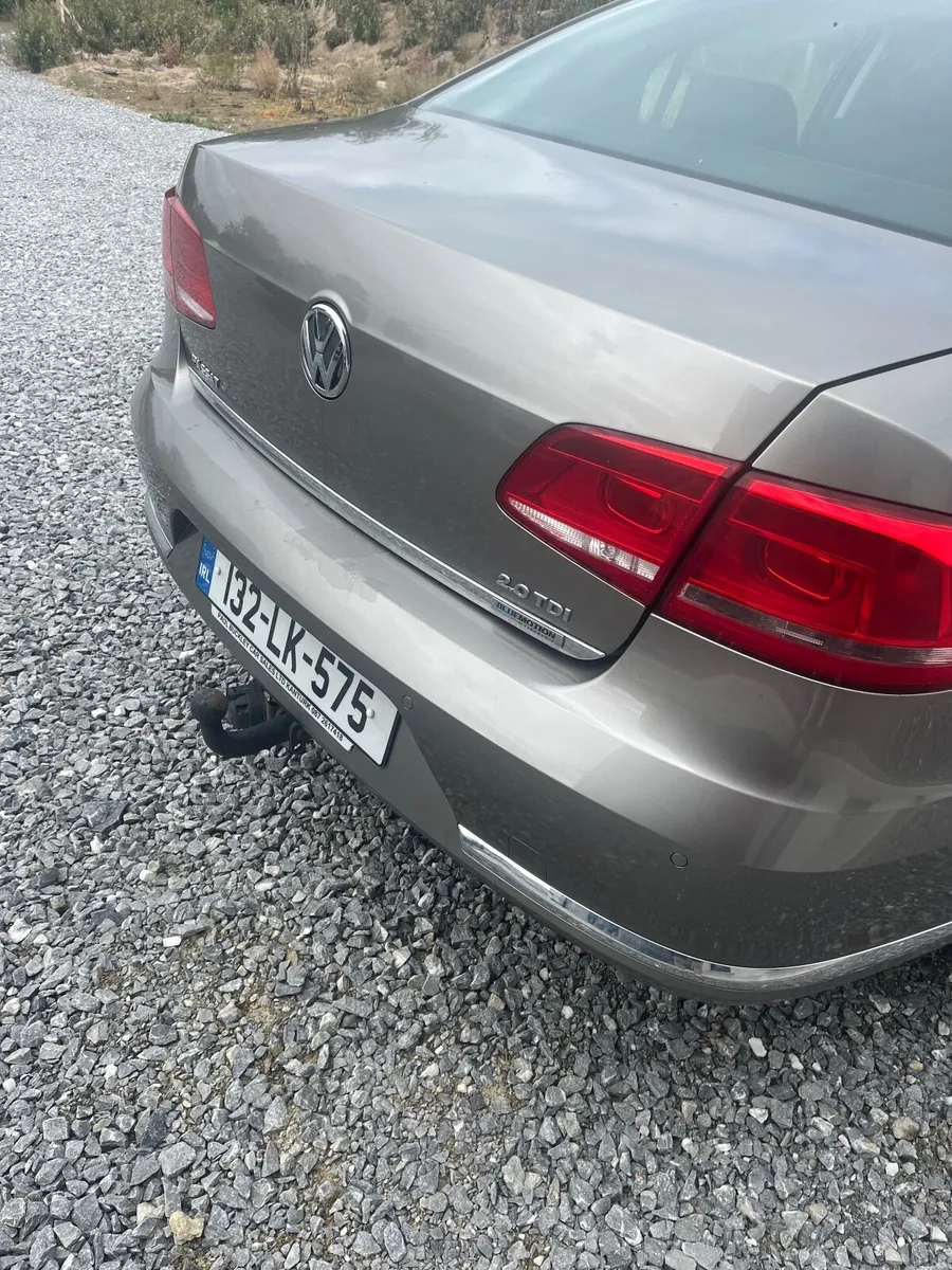 Volkswagen Passat 2013 - Image 3