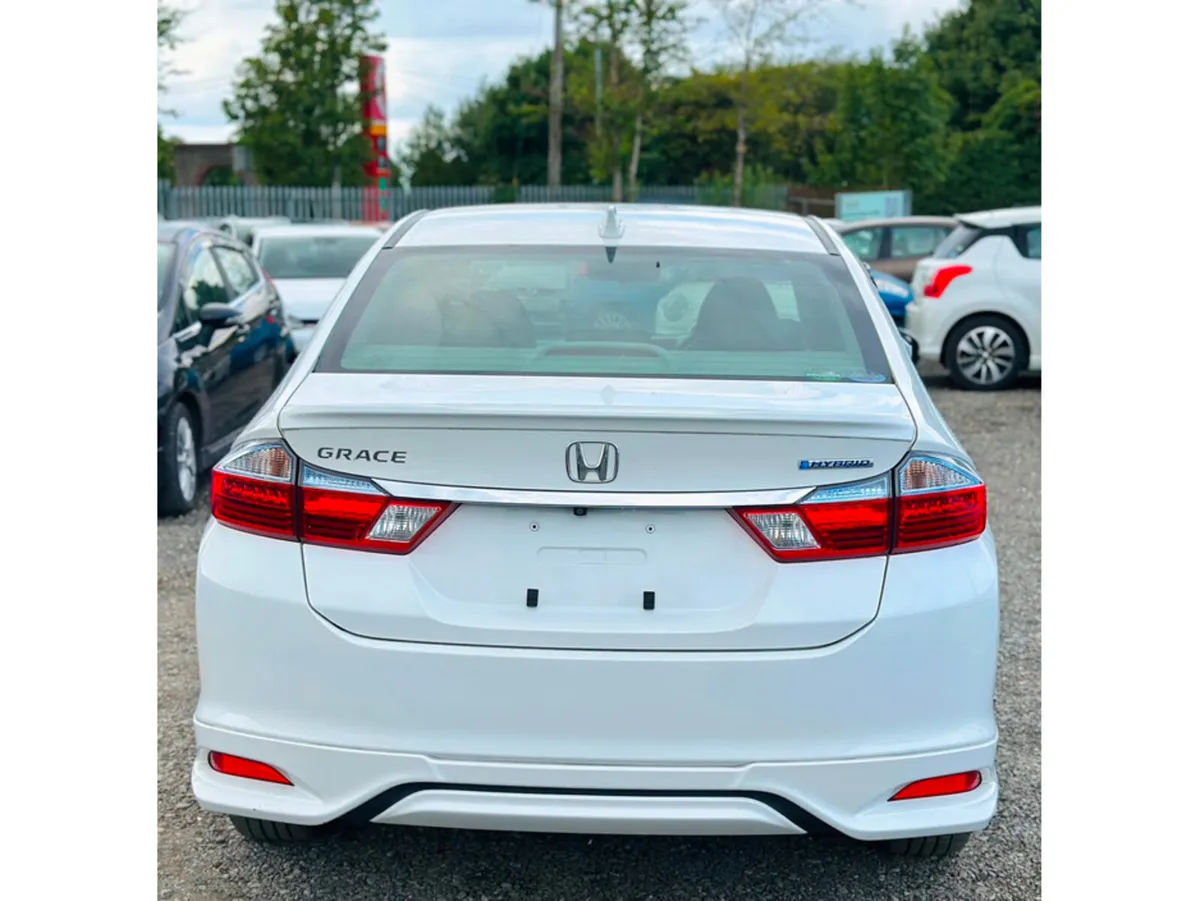 Honda Grace 1.5L Petrol HYBRID EXHONDA SENSING Aut - Image 5