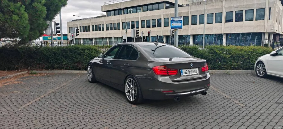 BMW ActiveHybrid 3, 335i - Image 1