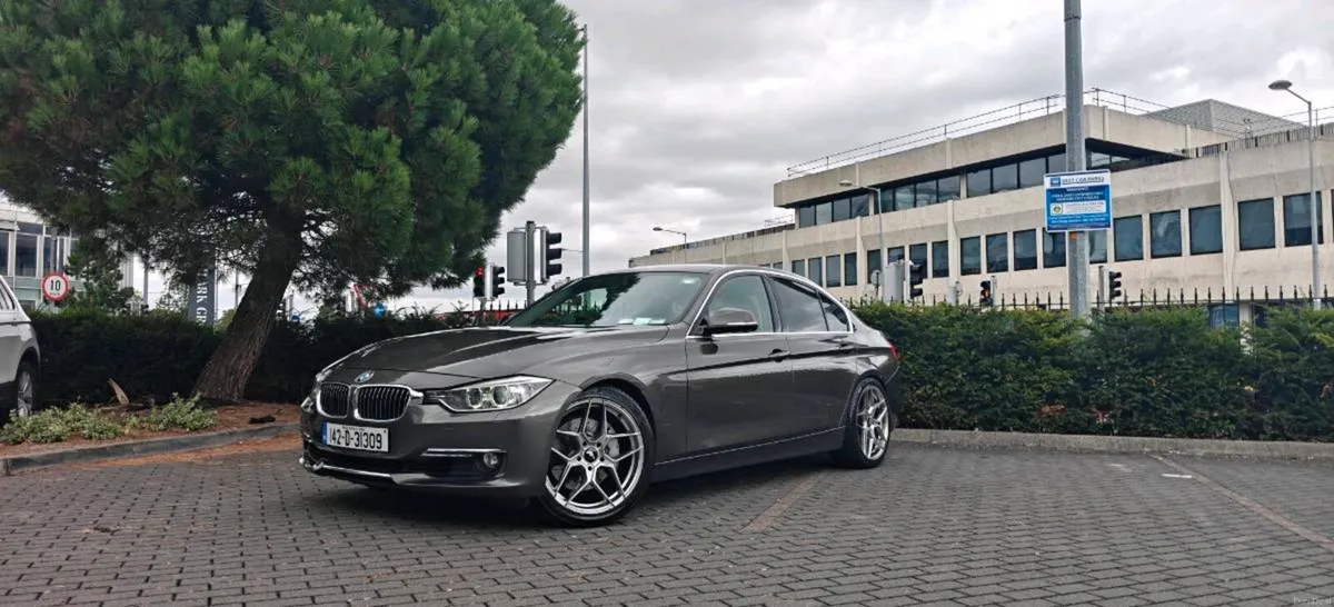 BMW ActiveHybrid 3, 335i - Image 3