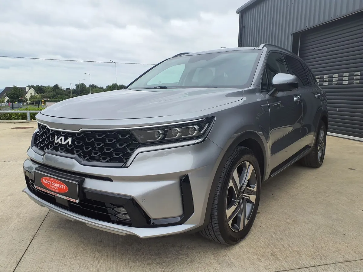 2023 Kia Sorento Diesel – 7-Seater Style & Space - Image 2