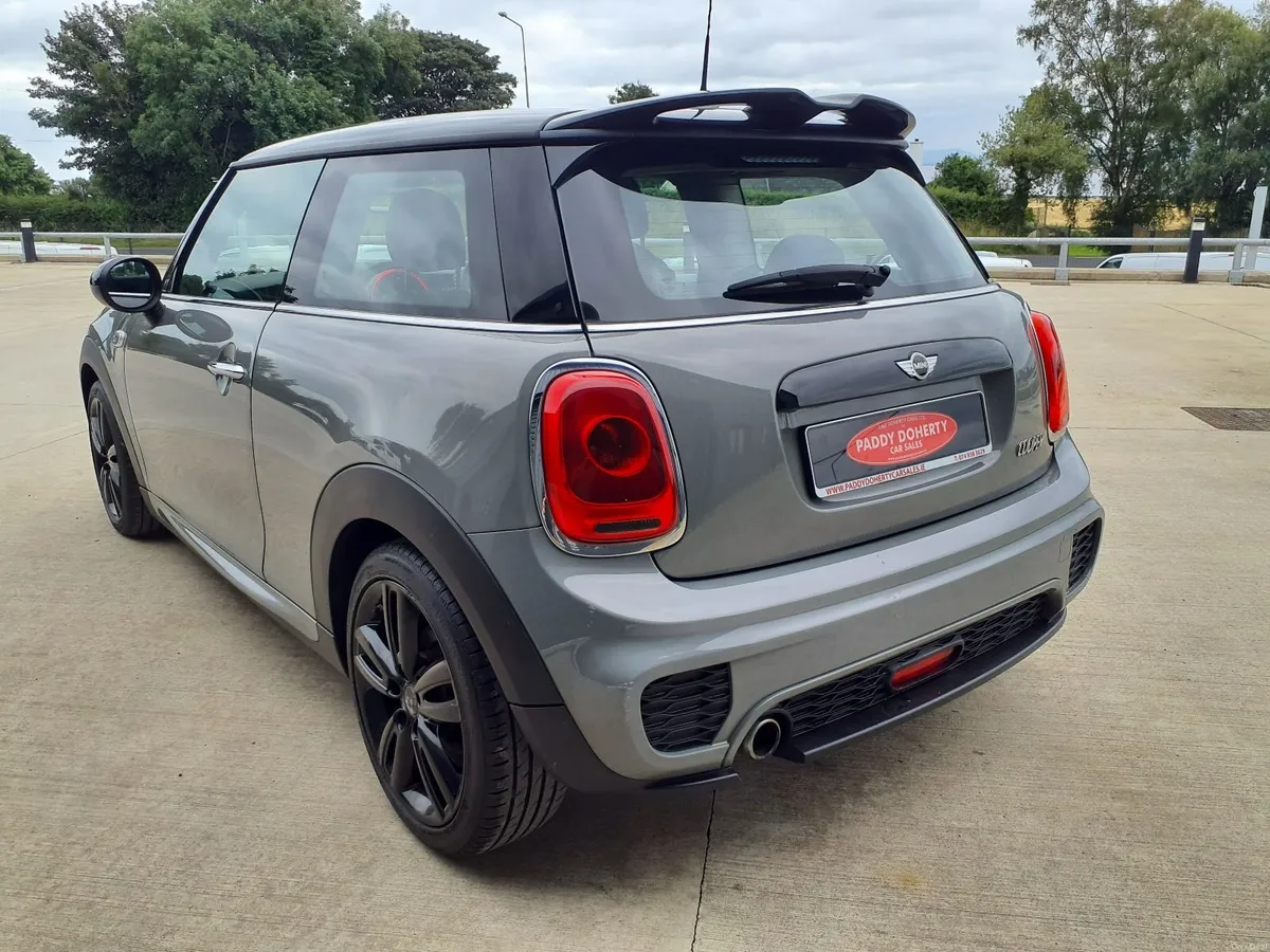 Mini Cooper 2017 John Cooper Works - Image 3