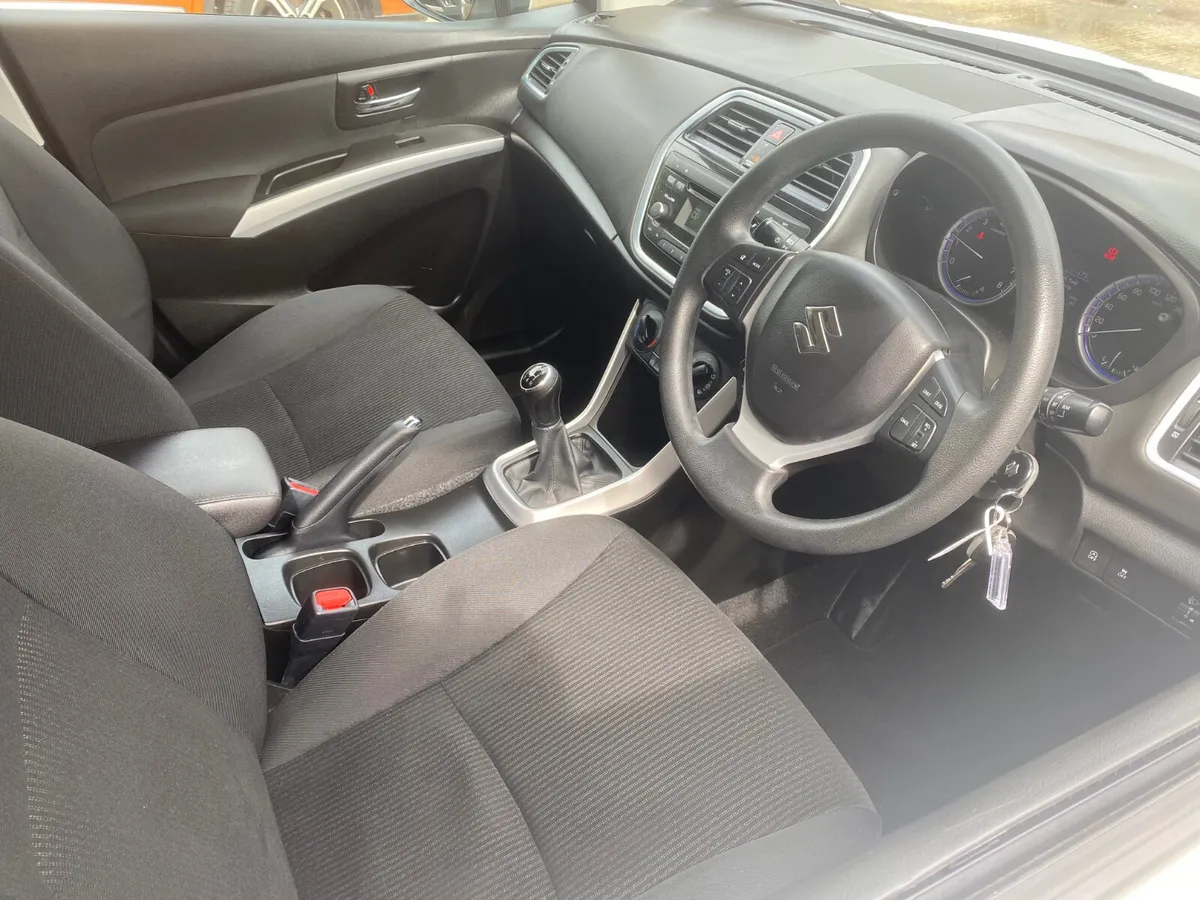 Suzuki SX4 S-Cross SZ4 2019 - Image 5