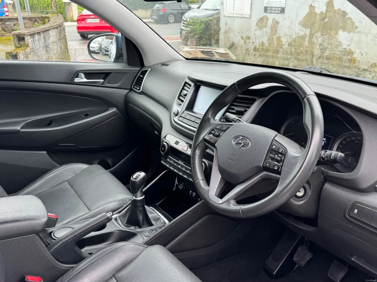 Hyundai Tucson Executive high spec - Image 6