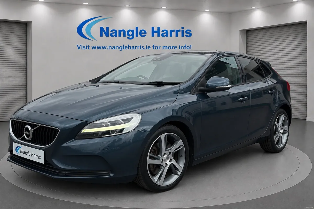 VOLVO V40 2.0 D4 - Image 1