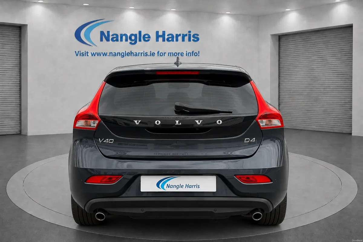 VOLVO V40 2.0 D4 - Image 4