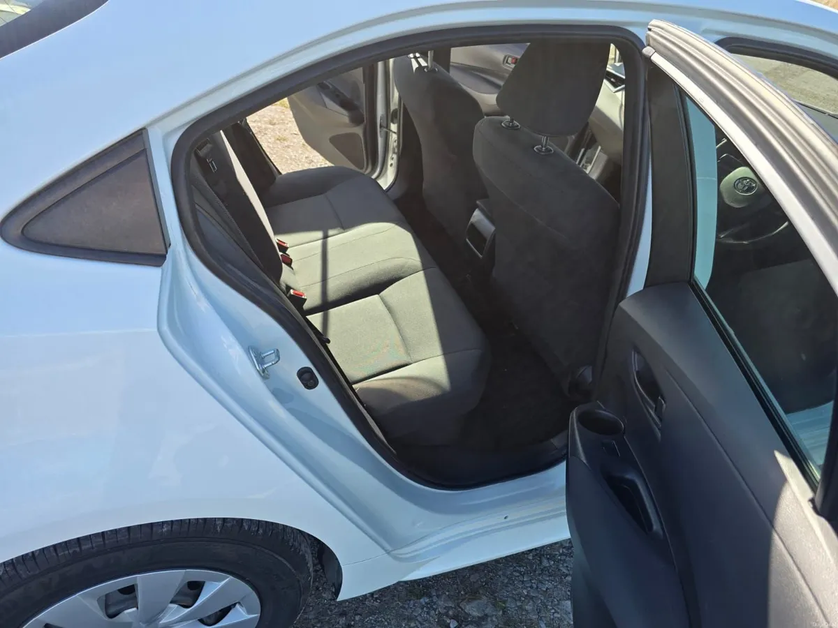 Toyota Corolla 2019 - Image 2