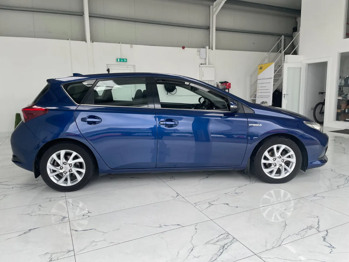 Toyota Auris 2016 - Image 3