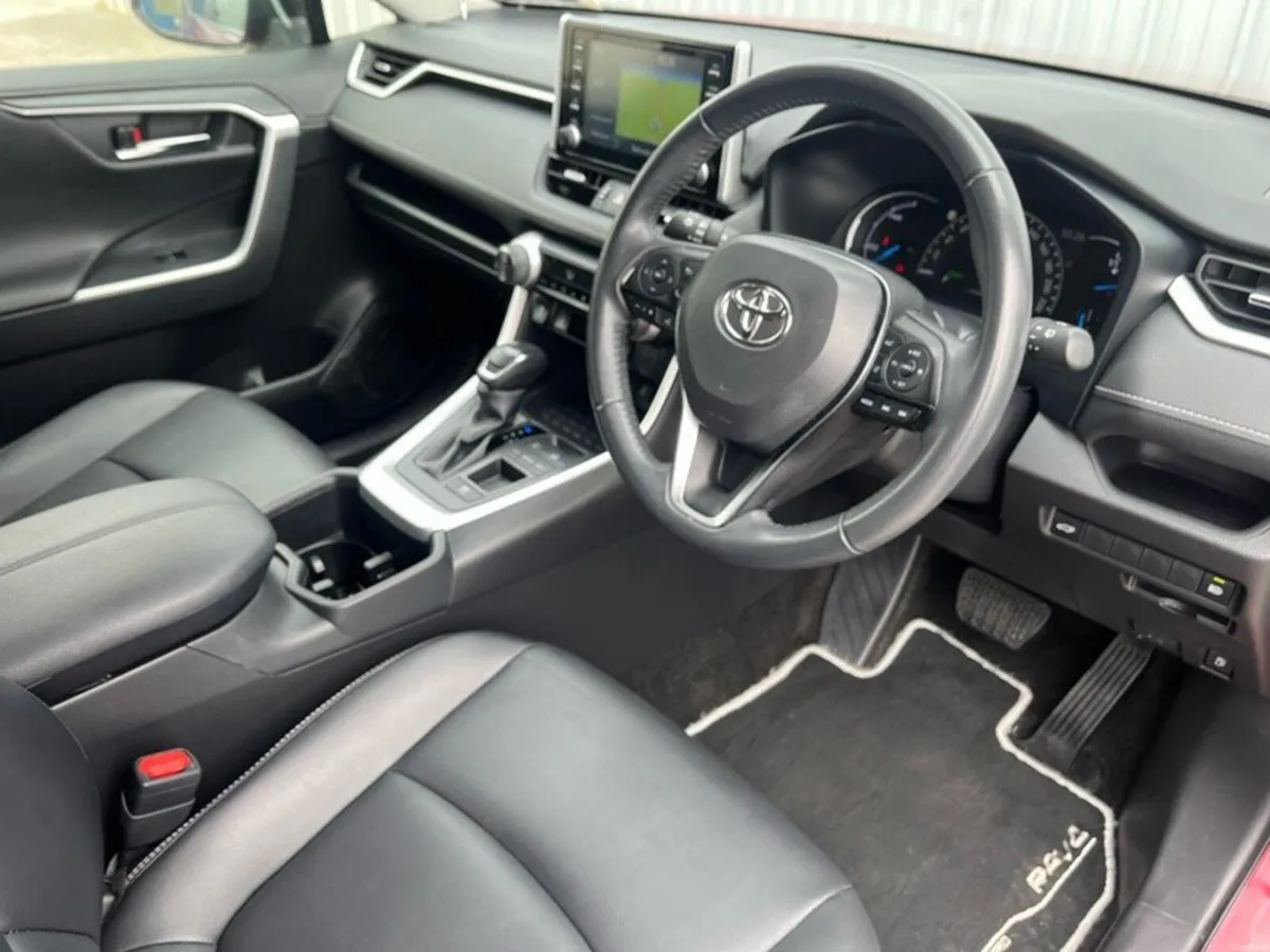 Toyota RAV4 RAV4 HYBRID SOL 4DR AUTO - Image 6