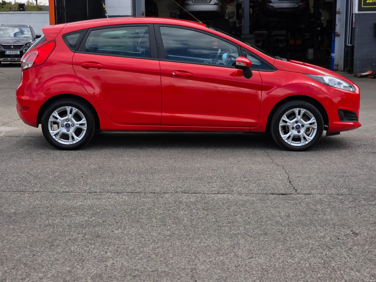 Ford Fiesta 1.2 ZETEC - Image 5