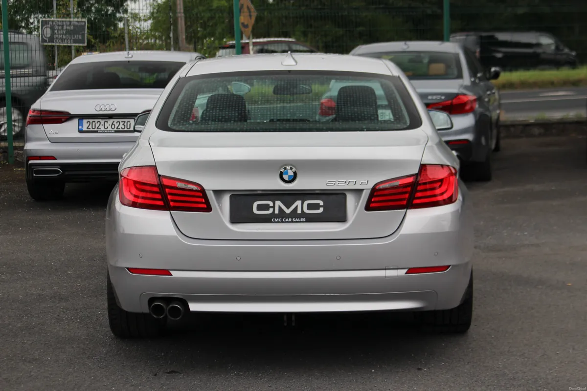 BMW 520D 5-Series 2013 AUTOMATIC SE - Image 6