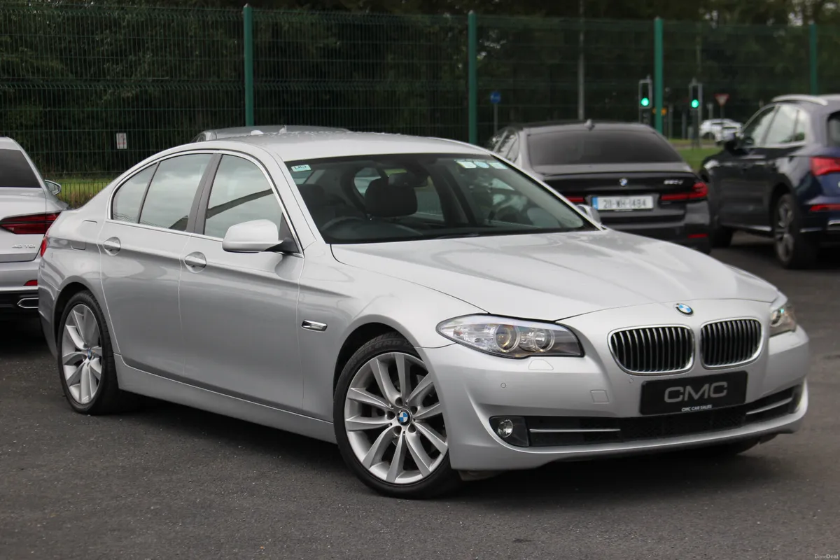 BMW 520D 5-Series 2013 AUTOMATIC SE - Image 1