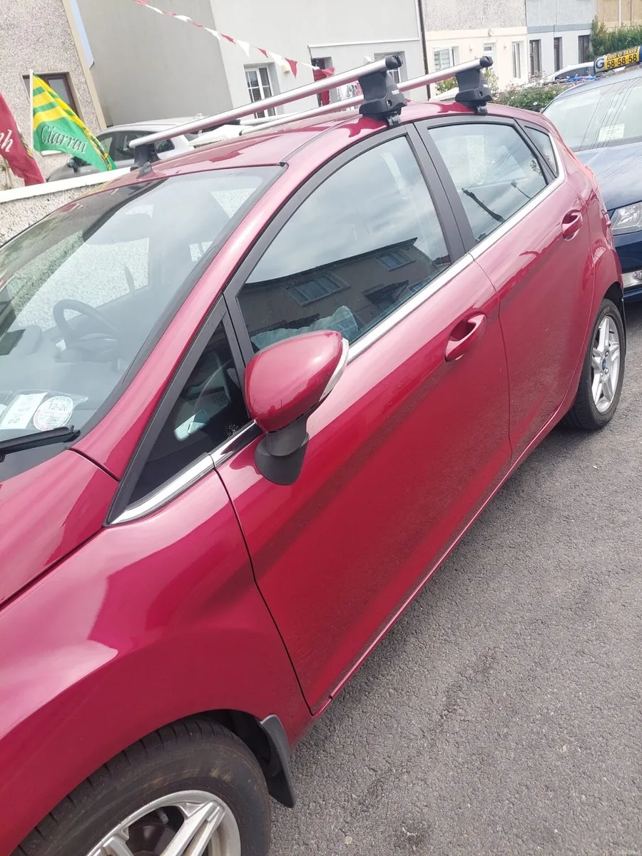 2014 ford fiesta titanium - Image 2