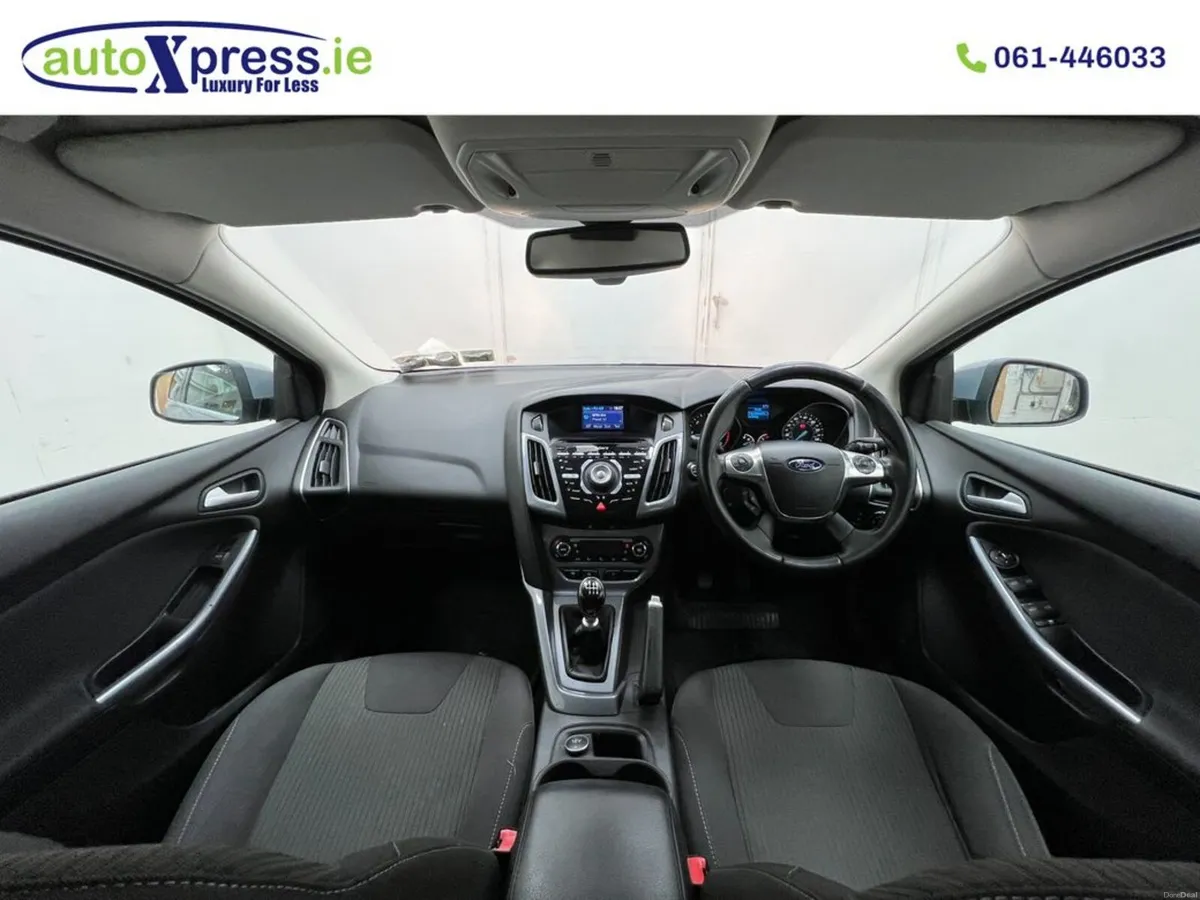 Ford Focus 1.6 Titanium, Manual - Image 2