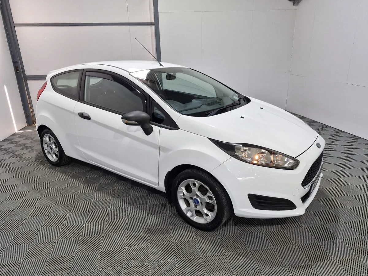 2016 Ford Fiesta Zetec 1.25 Petrol NCT 07/27 - Image 3