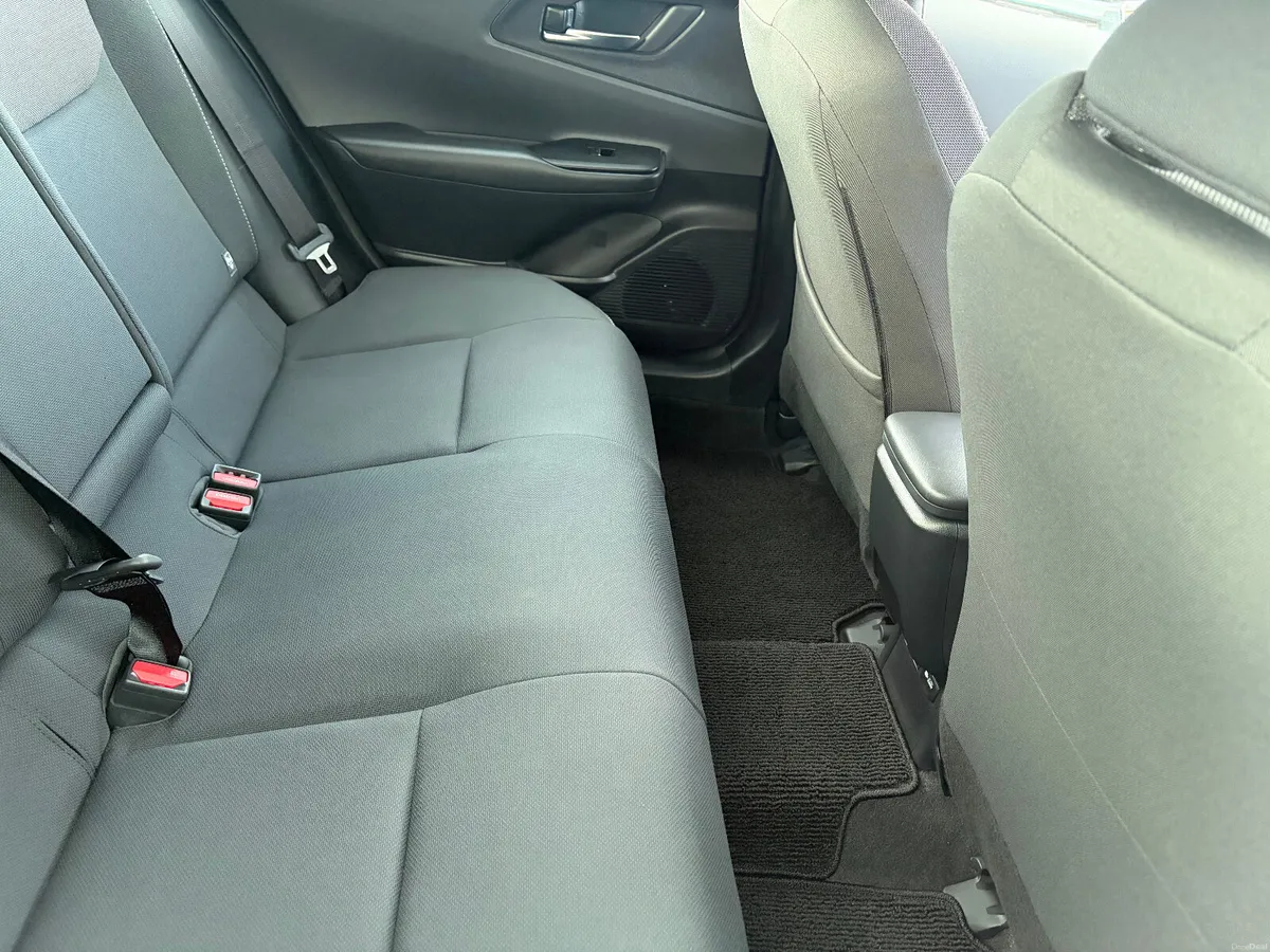 2024 TOYOTA PRIUS HYBRID AUTO - Image 5