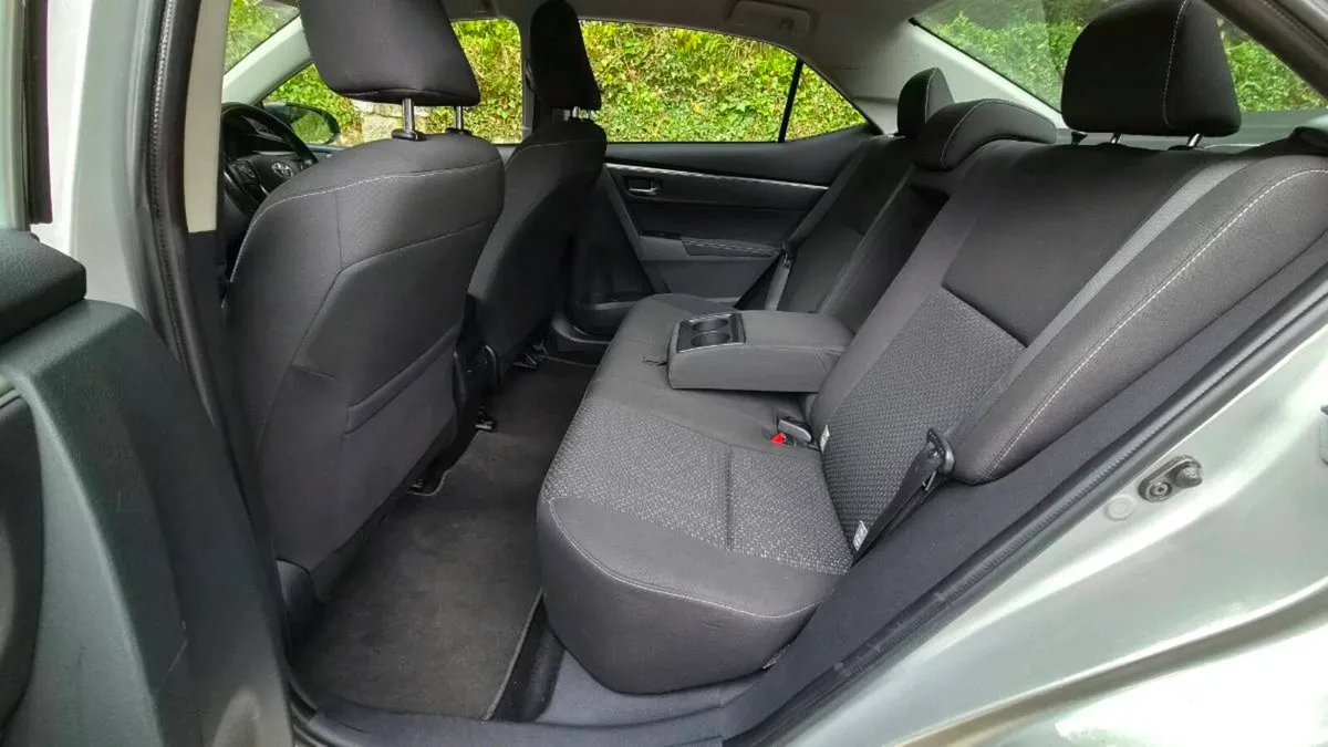 161 TOYOTA COROLLA DIESEL - Image 6