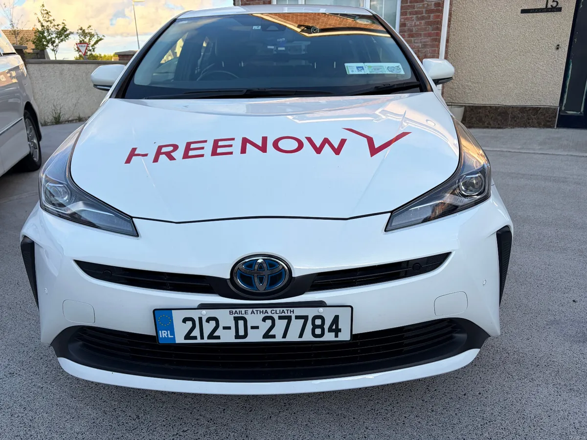 2021 TAXI READY Toyota Prius 1.8 hybrid autoamtic - Image 3