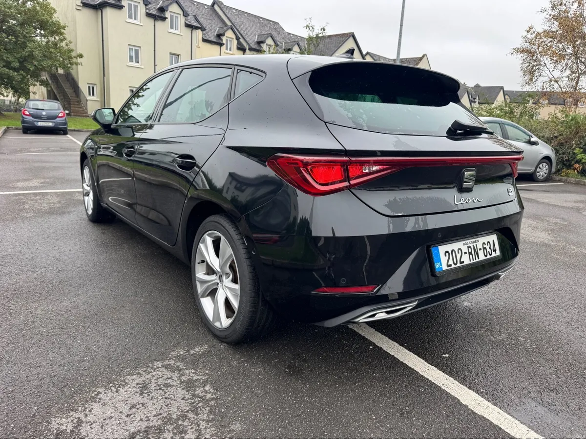SEAT Leon 2020 fr 204hp hybrid - Image 2