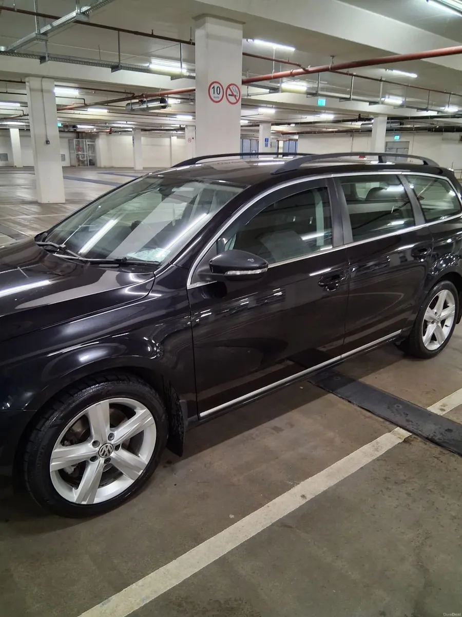 Volkswagen Passat 2011 - Image 4
