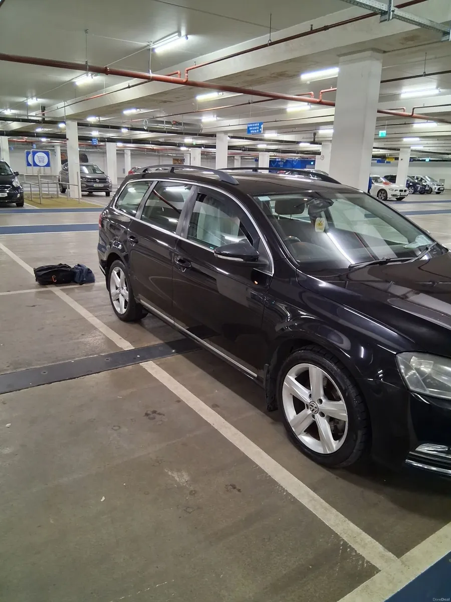 Volkswagen Passat 2011 - Image 3