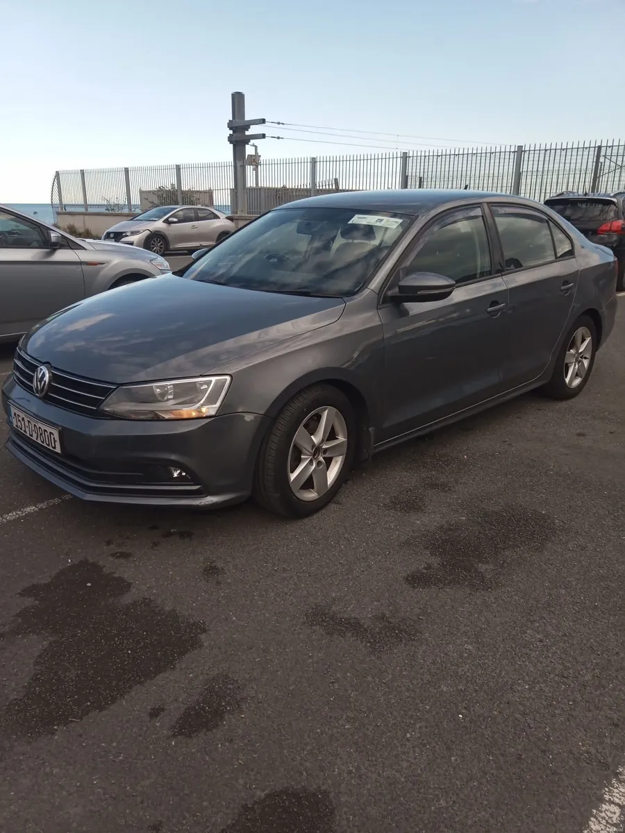 Volkswagen Jetta 2015 2.0 TDI  DSG Auto - Image 5