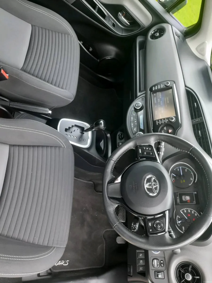 Toyota yaris 1.5 hybrid  automatic  181 - Image 5