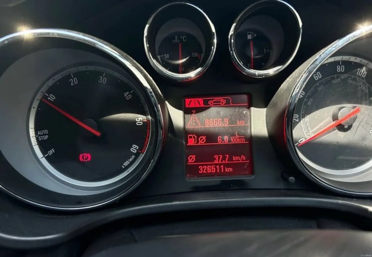 2012 Vauxhall Insignia - Image 1