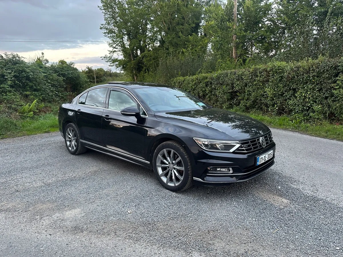 2.0TDI R Line Automatic Passat - Image 1