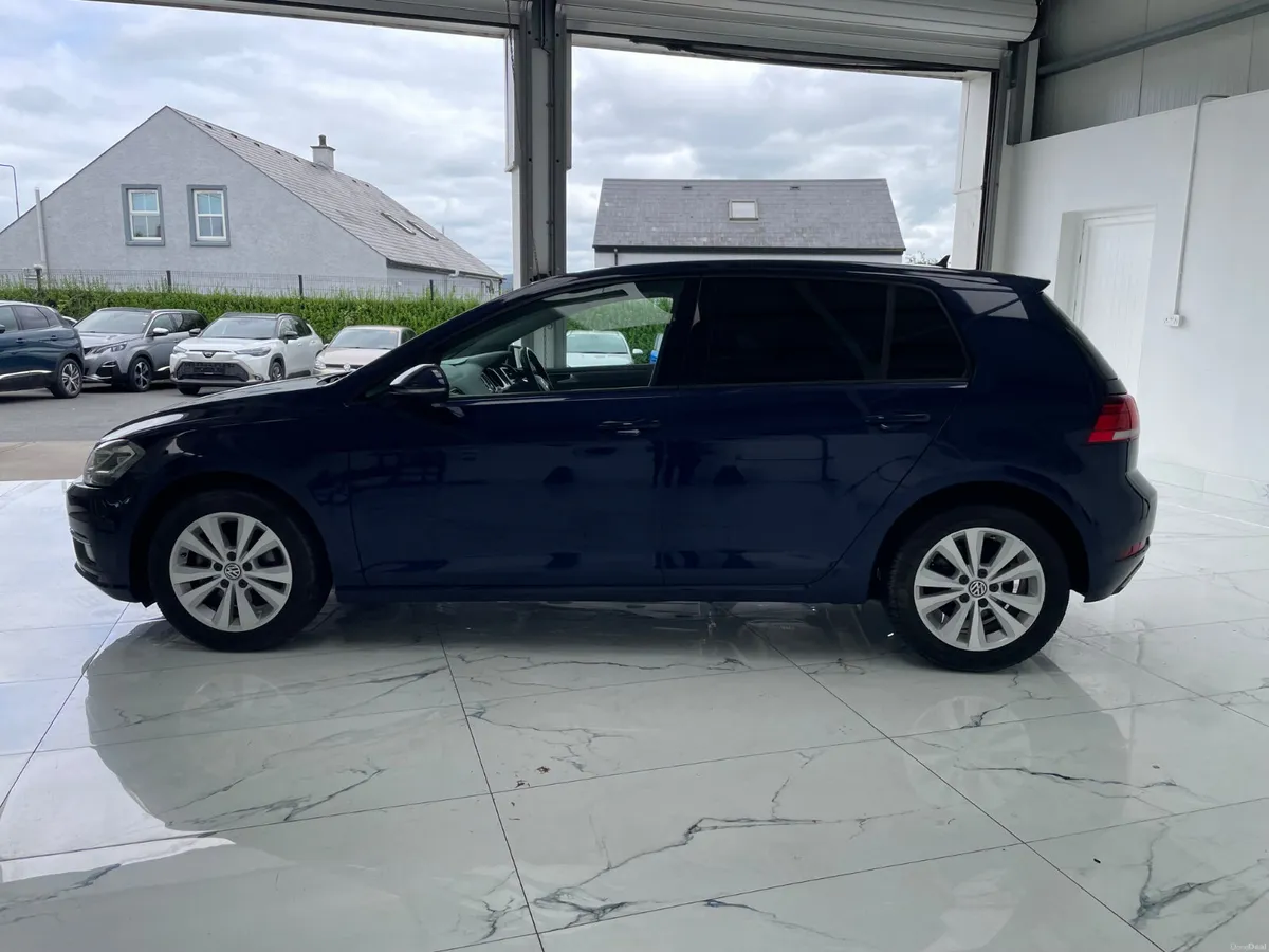 2017 Volkswagen Golf - Image 6