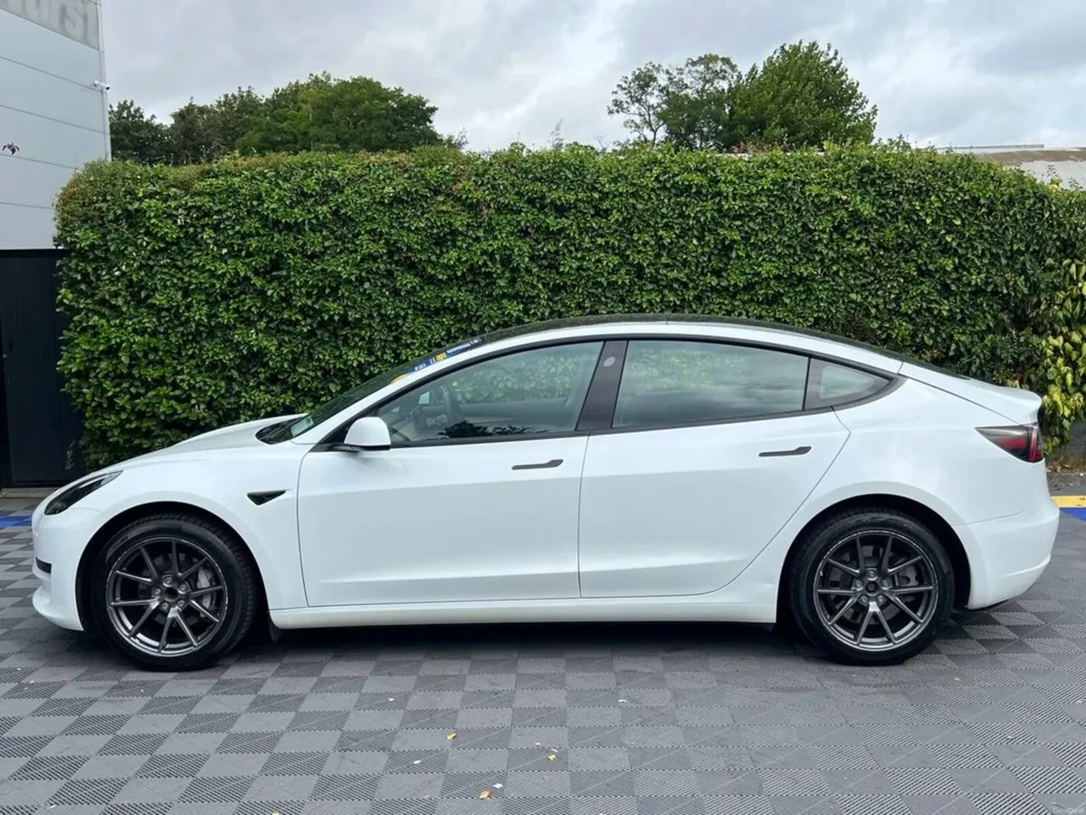 Tesla Model 3 MODEL 3 // PANORAMIC SUNROOF // TESL - Image 4