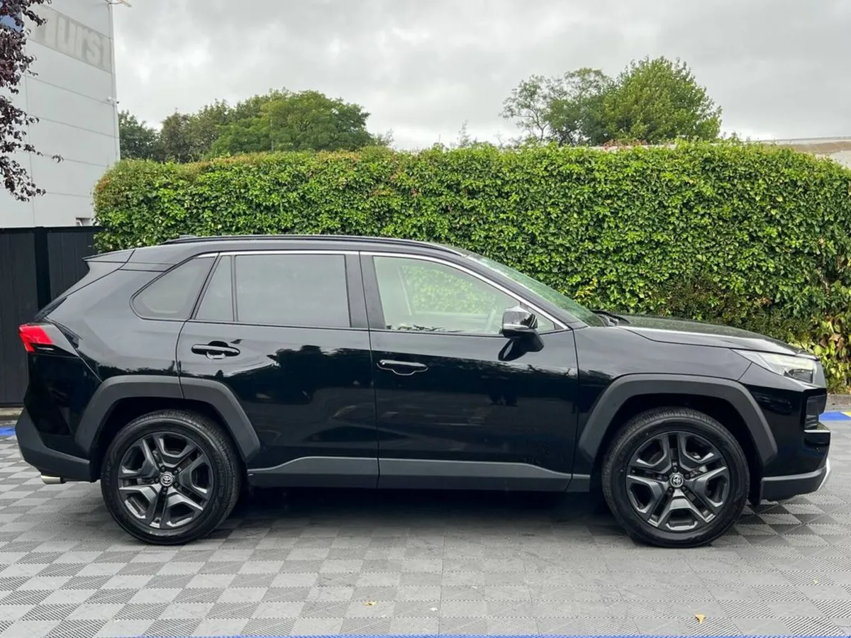 Toyota RAV4 ADVENTURE 2.5 HYBRID AUTO // LEATHER H - Image 2