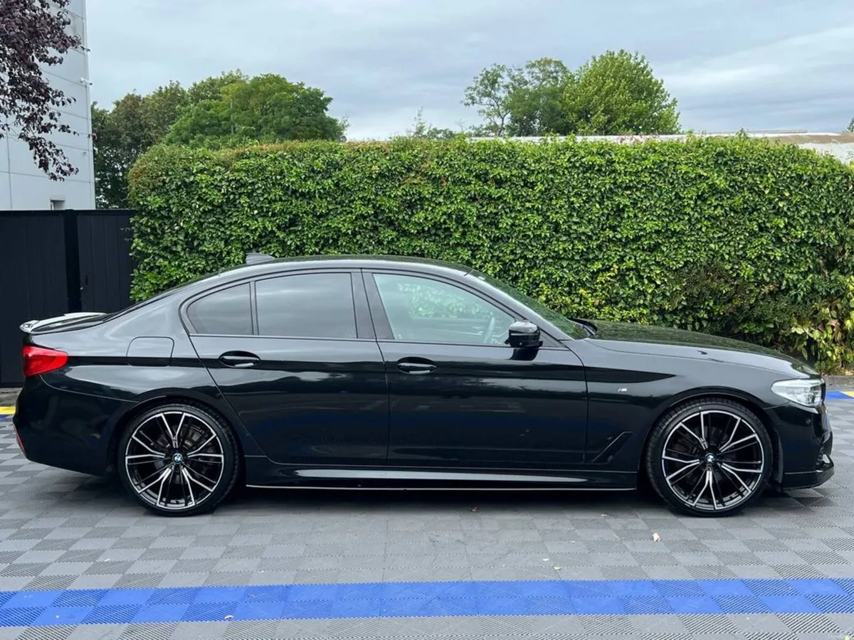 BMW 5-Series 523d M-SPORT COMEPTITION 2.0 D AUTO / - Image 2