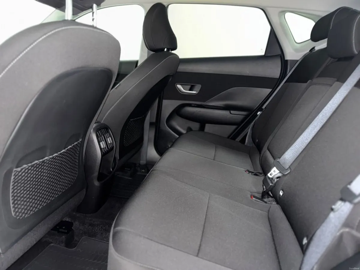 Hyundai KONA Kauai Hybrid Elegance 5DR Auto - Image 4