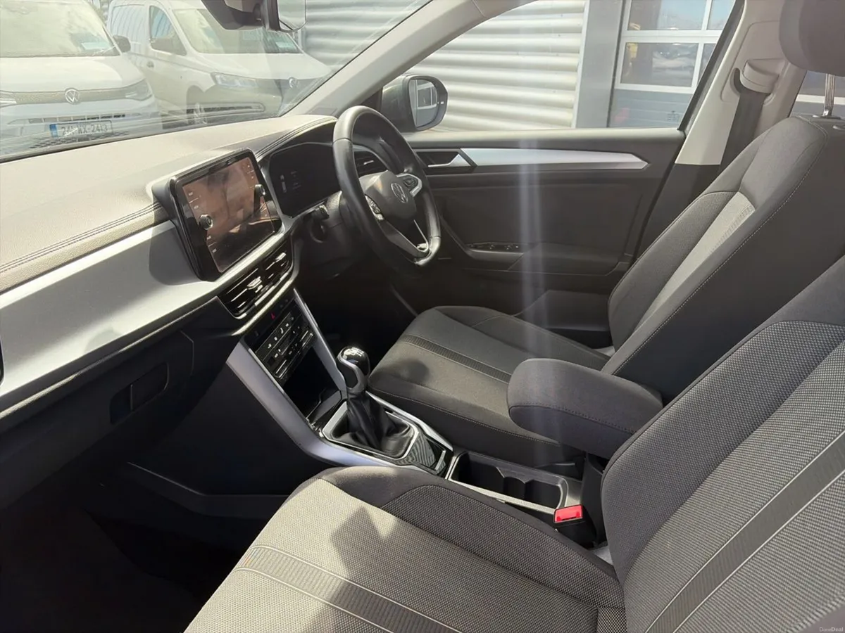 Volkswagen T-Roc Life 2.0 TDI 116HP - Image 2