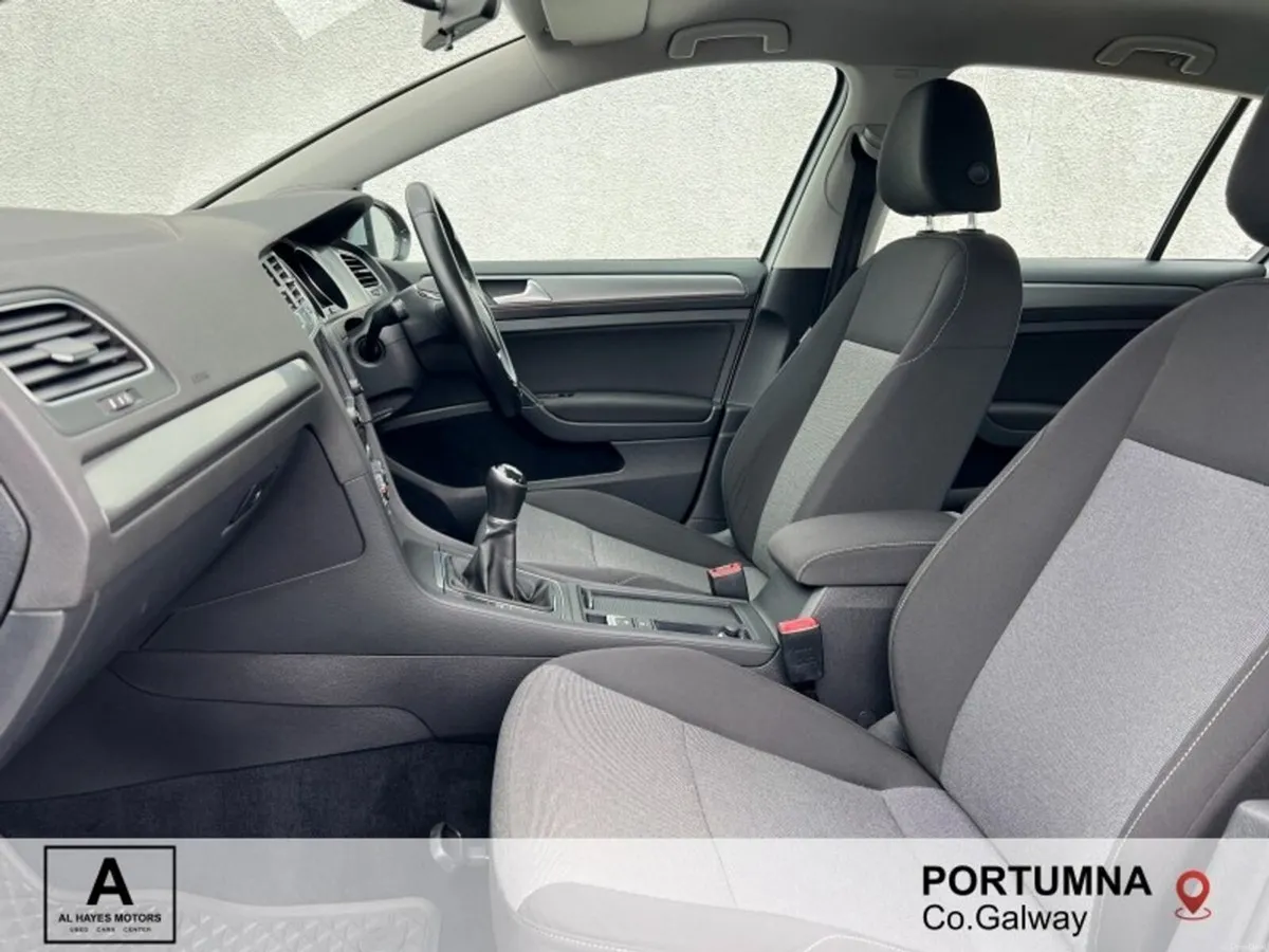 Volkswagen Golf 1.6 TDI 110HP Trendline - Image 4