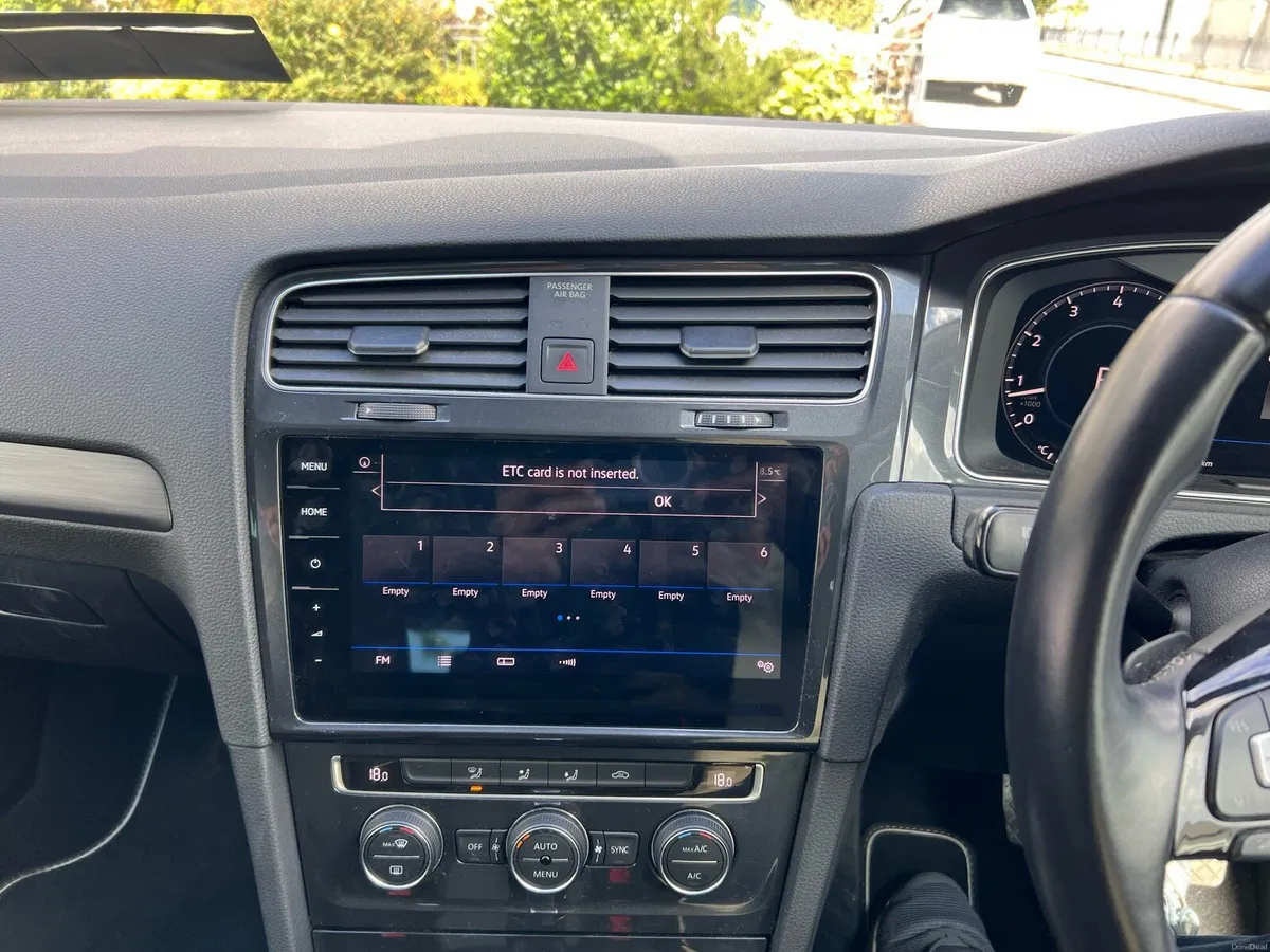 Volkswagen Golf Estate 2019 1.2L DSG - Image 3