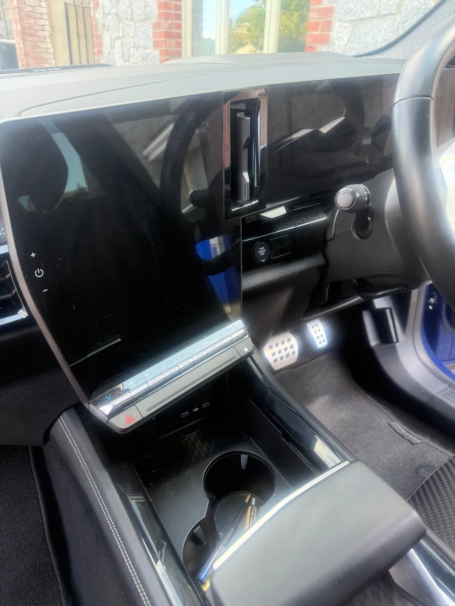Renault Austral Iconic Esprit Alpine E 2024 - Image 5