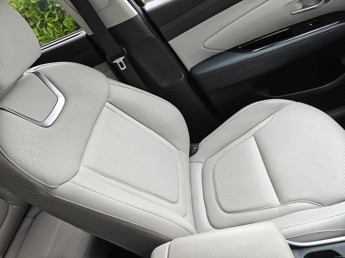 Hyundai Tucson Executive PLUS model - Diesel - Image 6