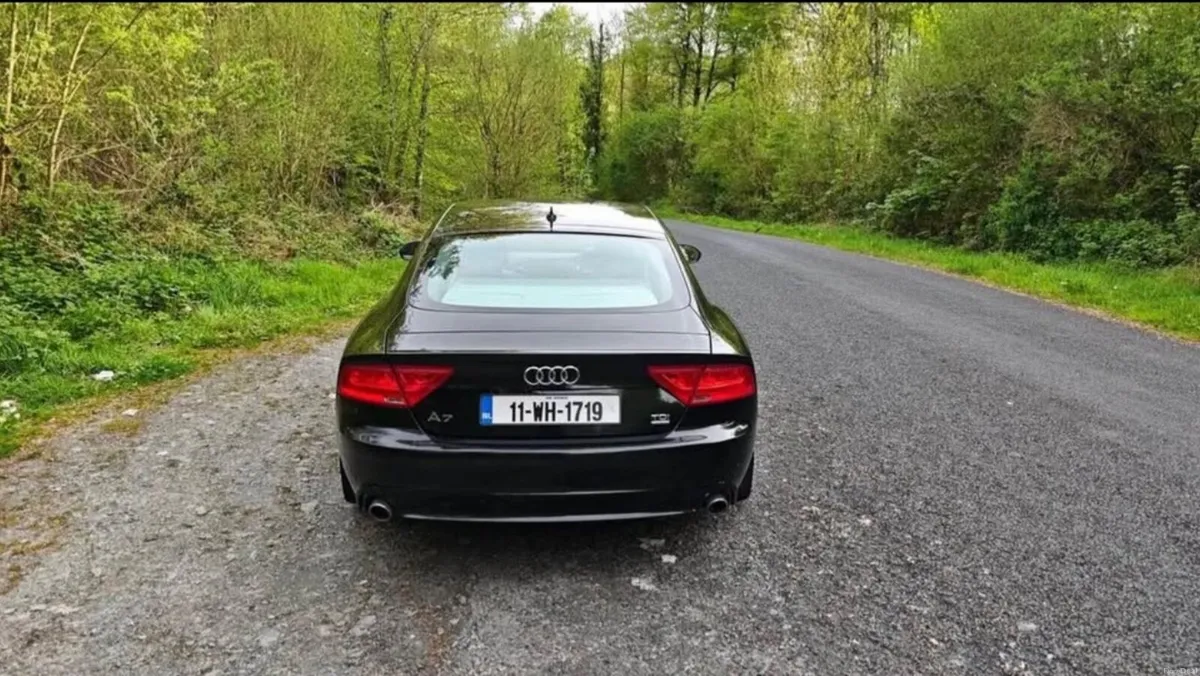 Audi A7 2011 - Image 2