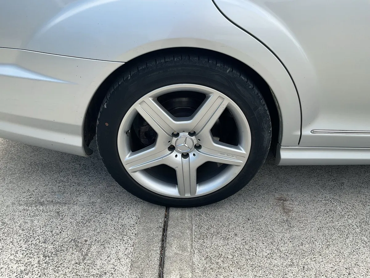 Car - Image 5