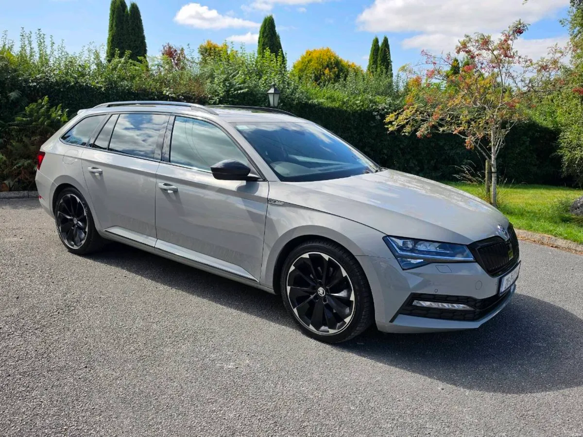 Superb Combi Sportline - Image 1