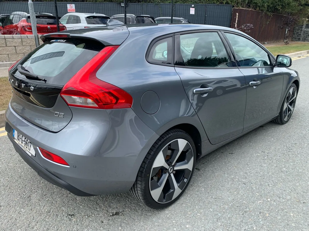2018 Volvo V40 2.0 diesel, Nctd 3/28, tax 1/27 - Image 4