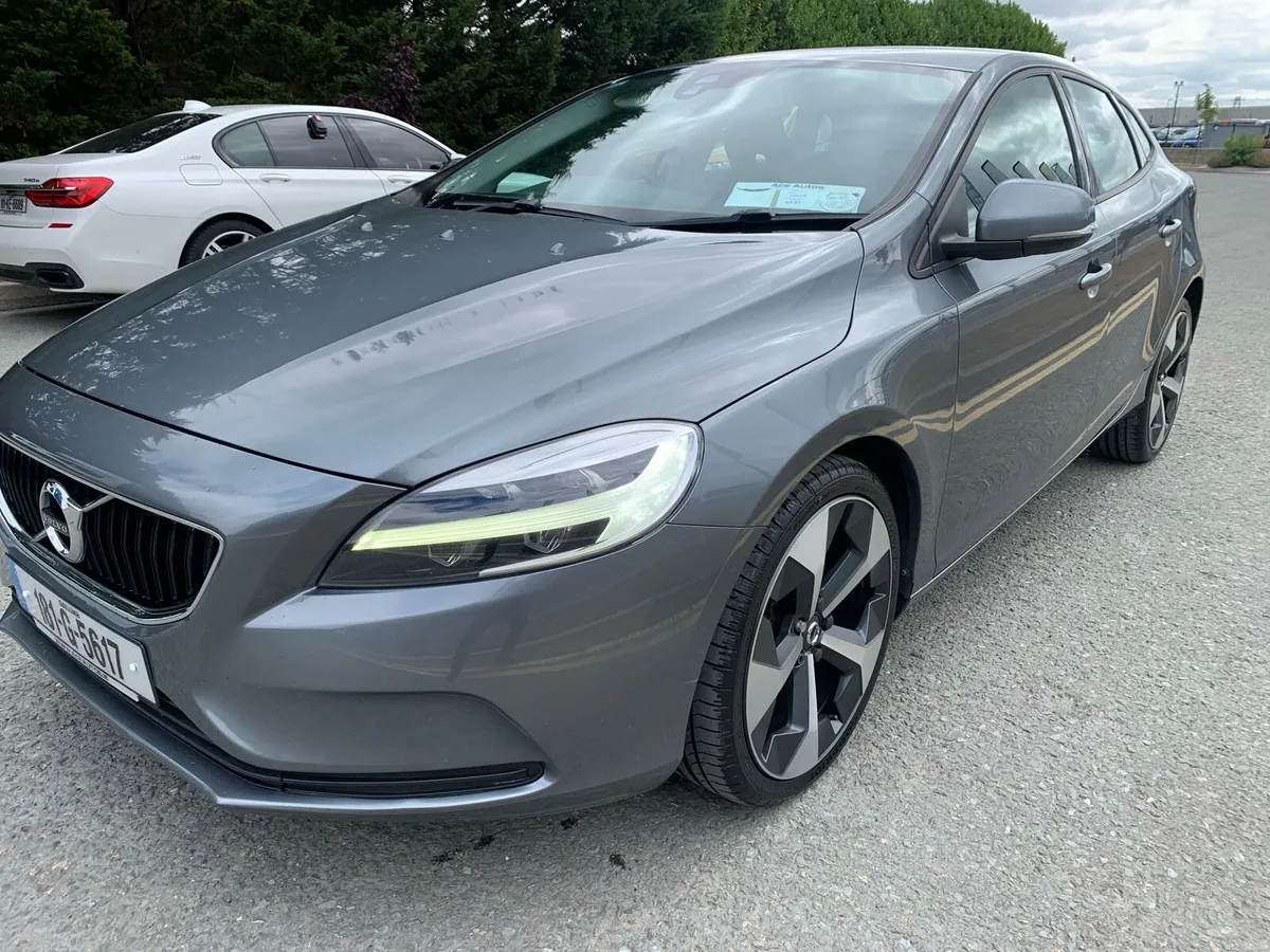 2018 Volvo V40 2.0 diesel, Nctd 3/28, tax 1/27 - Image 2