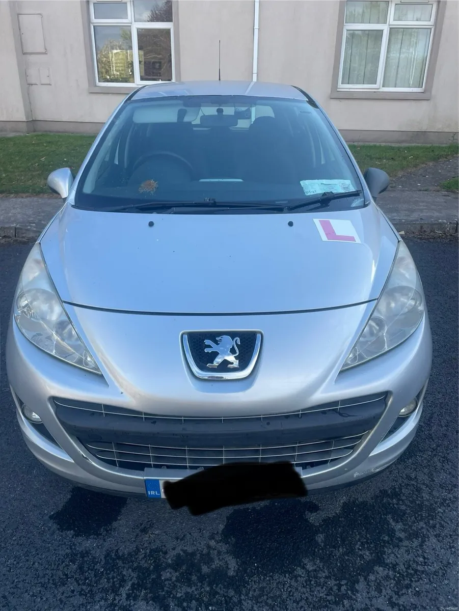 Peugeot 207 - Image 1