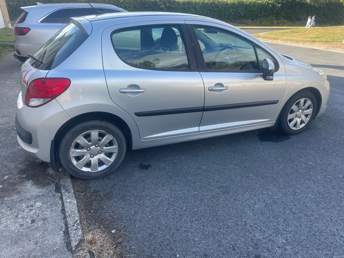 Peugeot 207 - Image 2