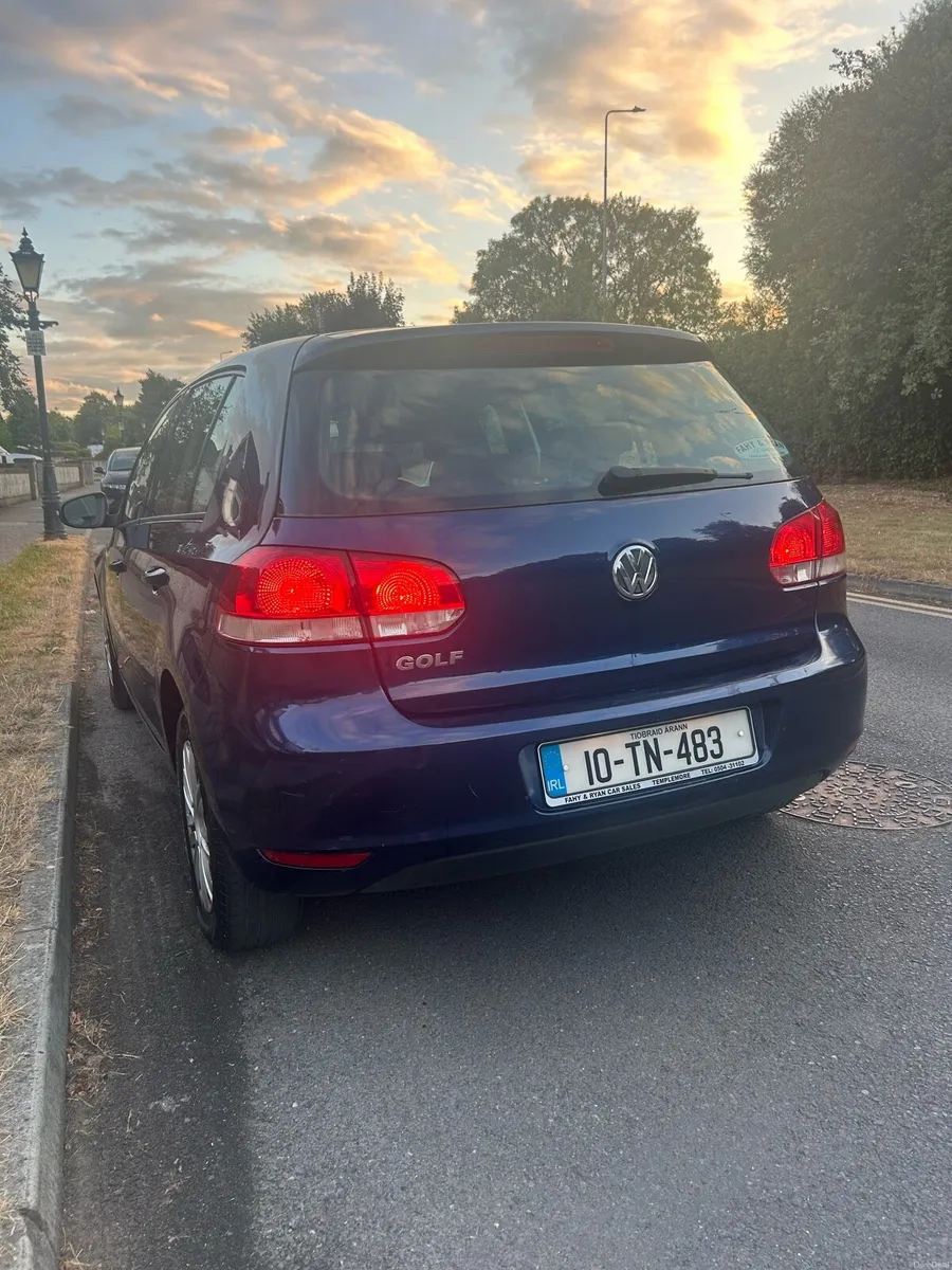 2010 Volkswagen Golf - Image 6